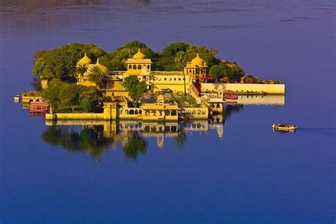 2023 Dinner at Jag Mandir Island with Boat Ride at Lake Pichola in Udaipur