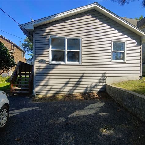 15 Woodland Ave, Fox Lake, IL 60020 | Redfin