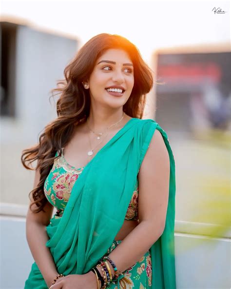 Supritha : సురేఖావాణి కూతురు సుప్రీత.. వెరైటీ హాఫ్ సారీ కట్టి.. ఫోటోలు ...