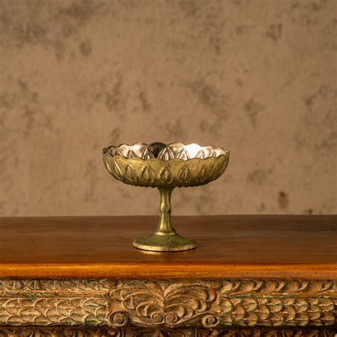 Scallop Fruit Stand – Peacock Life by Shabnam Gupta