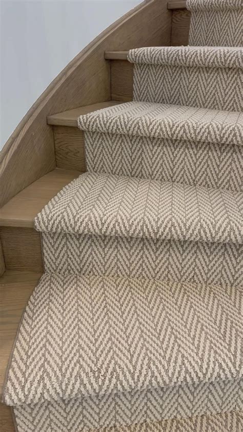 25 best modern staircase runner ideas for 2023 – Artofit