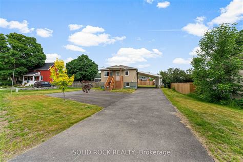 101 MAIN Street E, Mississippi Mills, ON K0A 1A0