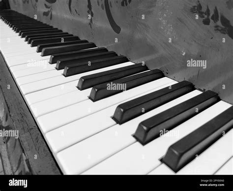 A piano or piano is a stringed percussion and keyboard musical ...