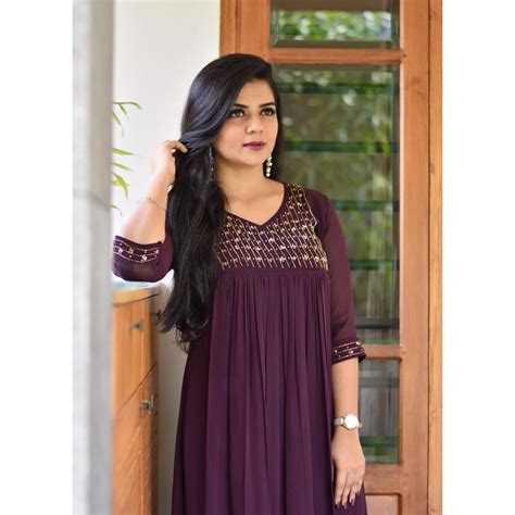 Meenu Lakshmi's Amazon Page