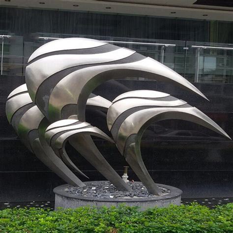 不锈钢抽象科技雕塑 -宏通雕塑