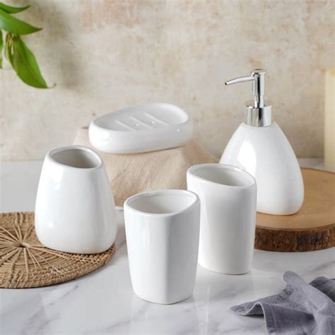 White Clouds Bath Set