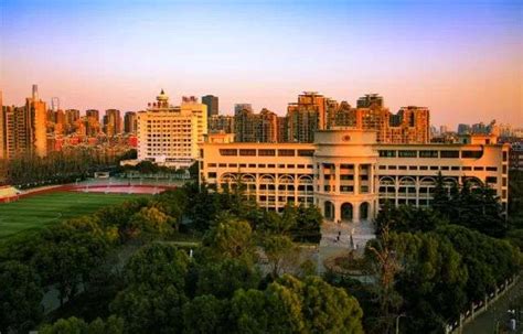 上海校讯中心 - 上海市浦东外事服务学校