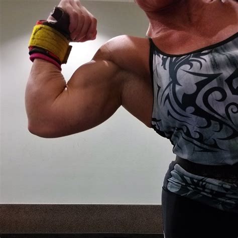 Heidro_Power (HerBicepsCam)
