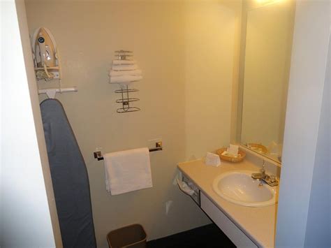 FISHERMAN'S LANDING INN (Rocky Harbour, Gros Morne National Park ...