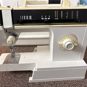 Singer Model 6212C Sewing Machine 的图像结果