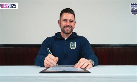 ISL: Des Buckingham signs 2-year contract extension with Mumbai City FC