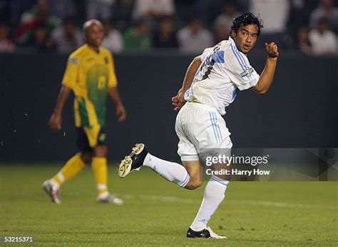 Carlos Ruiz Soccer Player Photos and Premium High Res Pictures - Getty ...