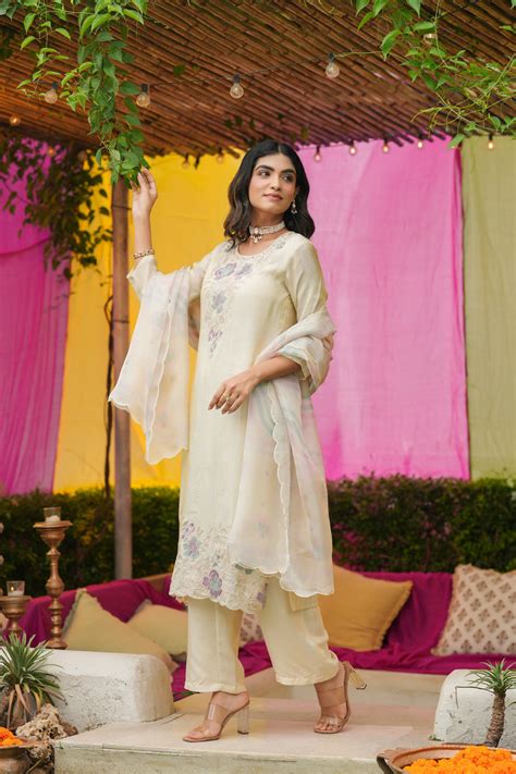Ivory Shimmer Tissue Floral Embroidered Straight Suit Set – SCAKHI