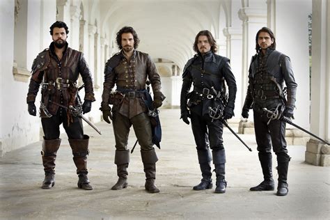 Athos Porthos E Aramis - RETOEDU