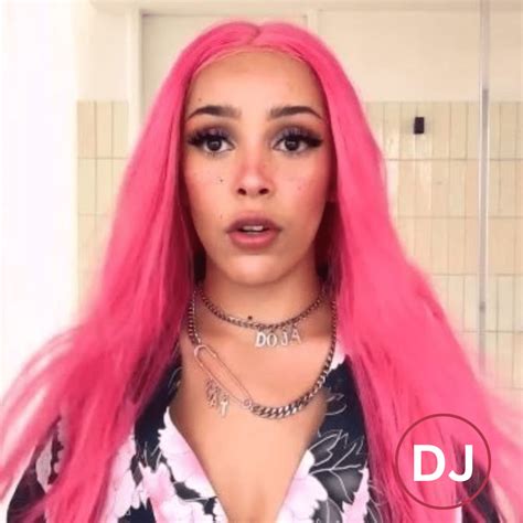 Doja Cat's Without Makeup Look Is Goals: Her No-Makeup Photos