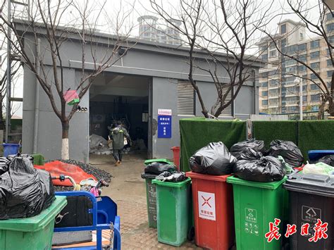 这个小区建“垃圾屋”，将垃圾分类打包处理_武汉_新闻中心_长江网_cjn.cn