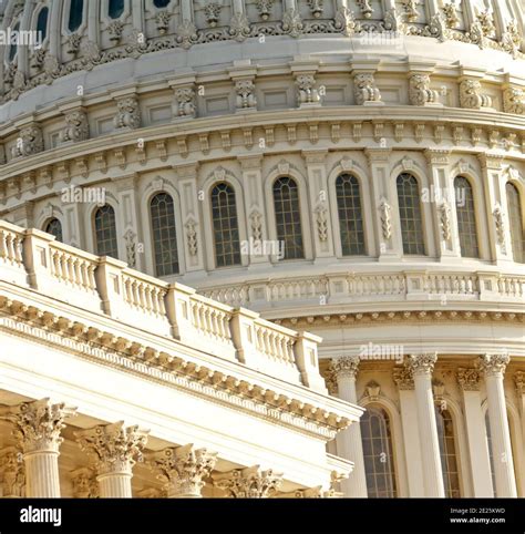 U.S. Capitol Building 的图像结果