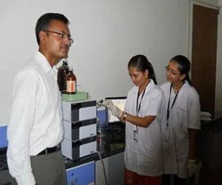 Pramukh Swami Science and H. D. Patel Arts College Kadi Campus: Photos ...