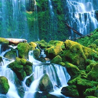 最美瀑布头像，大自然山水瀑布聚财微信头像图片-唯美头像
