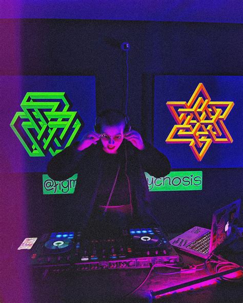 maliboo | Just cuz it looks easy. 😂😂 bih said hold up swole up. #lol #instrument #funny #ig # ...