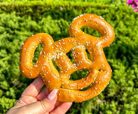 ICONIC DISNEY SNACKS: Classic Mickey Pretzel - MickeyBlog.com