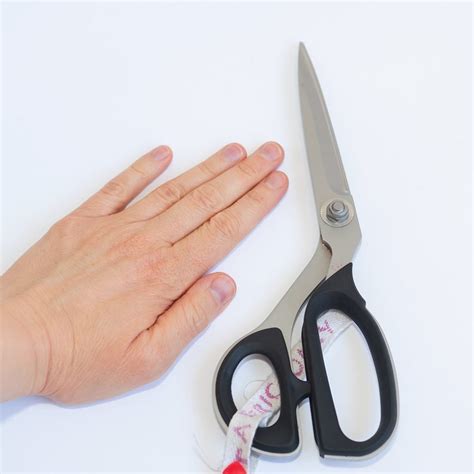 The best sewing scissors for you - Elizabeth Made This