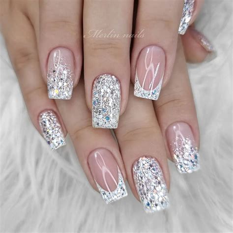 33 Glitter Nail Ideas To Try In 2024!