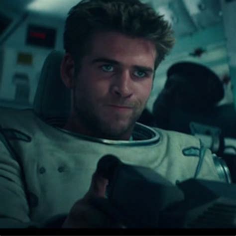 Liam Hemsworth Owns Independence Day Super Bowl Trailer