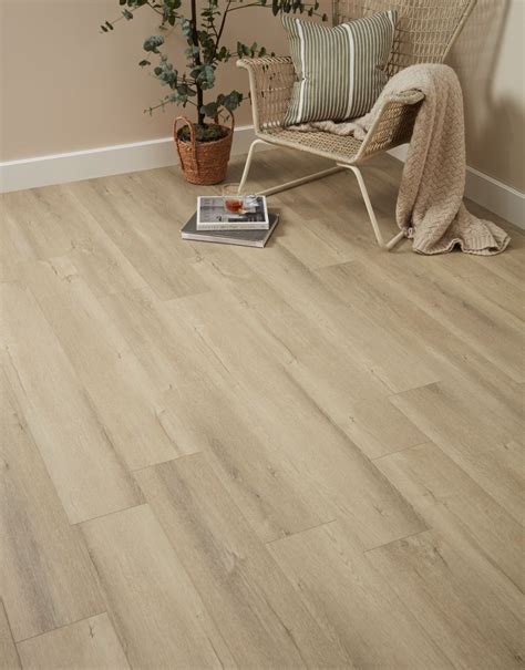EvoCore Essentials Plus - Light Oak | Direct Wood Flooring