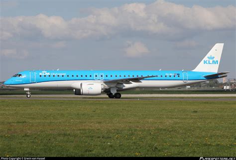 PH-NXJ KLM Cityhopper Embraer E195-E2 (ERJ 190-400 STD) Photo by Erwin ...