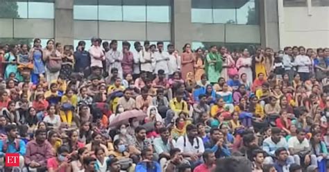 bangalore university: Protest erupts in Bangalore University over ...
