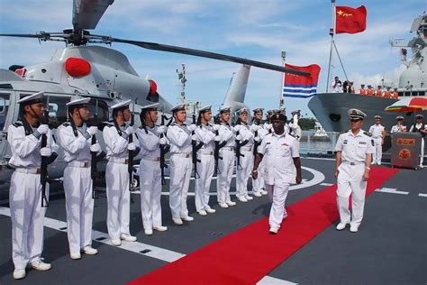 涨姿势|辽宁舰抵港时这个小细节很罕见，代表的是海军最高礼仪！_搜狐军事_搜狐网