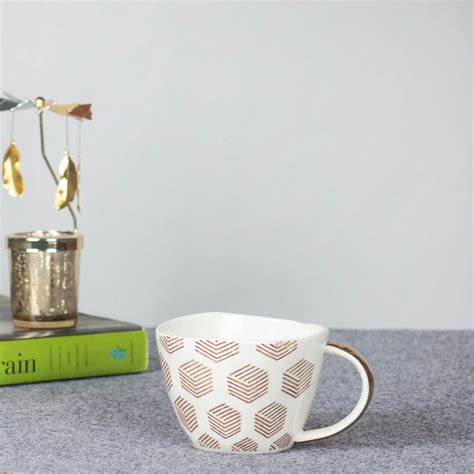 Geometric Print Ceramic Coffee Mug with a Golden Handle – Coral Tree