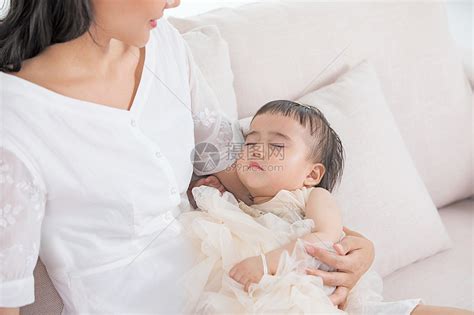 熟睡的婴儿素材-熟睡的婴儿图片-熟睡的婴儿素材图片下载-觅知网