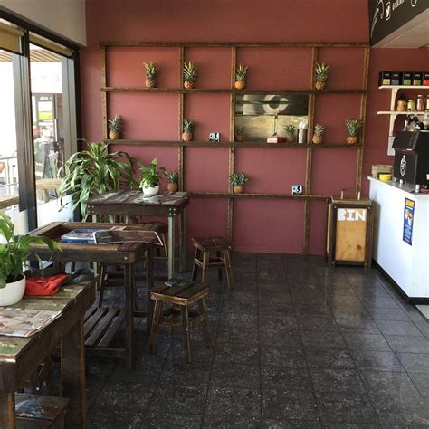 CHARLIE'S RAW SQUEEZE CLAYFIELD, Brisbane - 730 Sandgate Rd ...