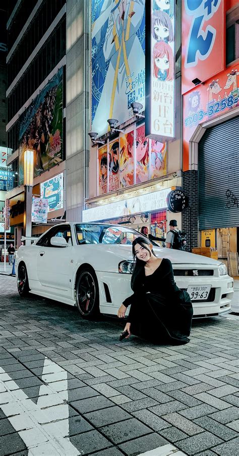 Yuki Lee - 🚗 Skyline R34🤍 📍Akihabara - Japan 挡着你们看车系列🤣... | Facebook
