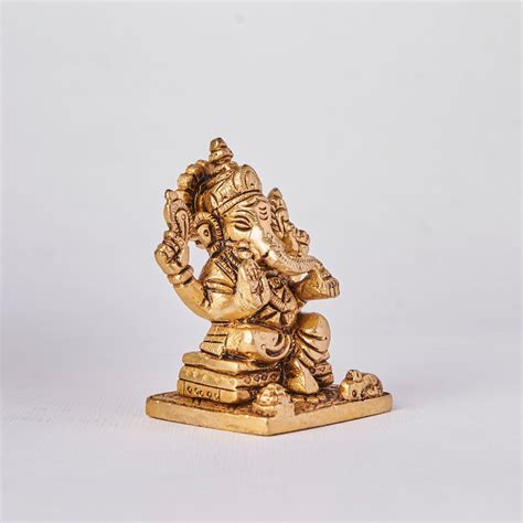 Premium Purity: Exquisite Brass Idols – The Meera Studio