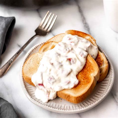 Creamed Chipped Beef - Delicious Little Bites