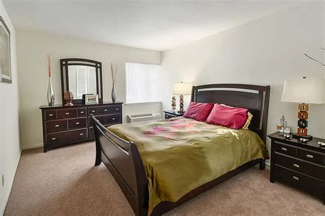 Harbor Lake - Waukegan, IL 60087 | ApartmentGuide.com