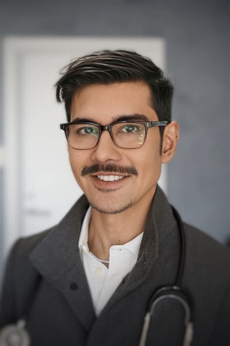 About the Practitioners - Neo-Aesthetics Skin and Laser Clinic