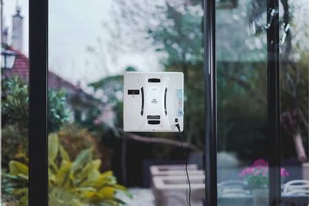 Robot lave-vitre Eziclean Hobot 298 | Darty