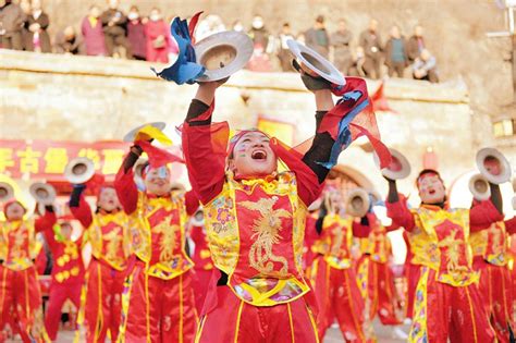 北京大型鼓舞开场，北京击鼓乐团表演视频，绛州鼓乐表演，雕龙大鼓演出