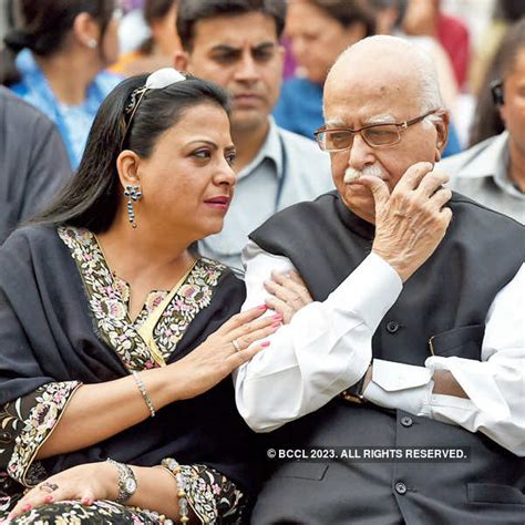 LK Advani with daughter Pratibha during The Everlasting Thread ...