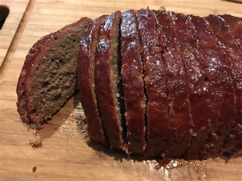Smoked Meatloaf (90 minutes @ 350 degrees using cherry pellets) : r/Traeger