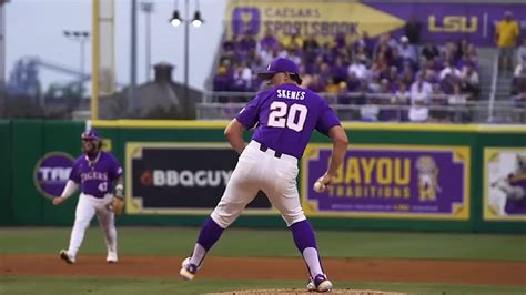 Pitcher Becomes Set Baseball 的图像结果