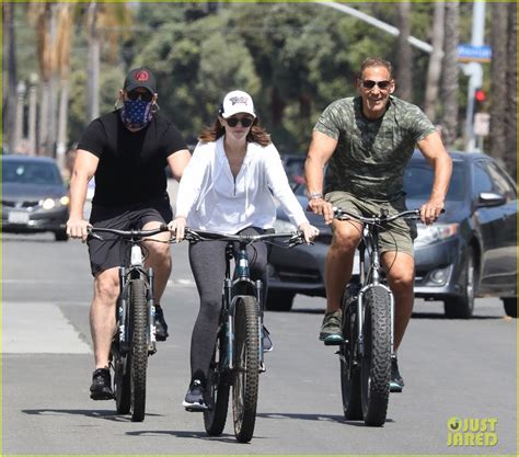 Chris Pratt & Katherine Schwarzenegger Go on a Bike Ride With Her Dad ...