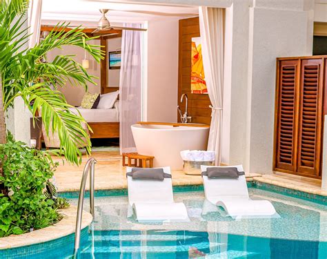 17 Unique All-Inclusive Swim-up Rooms You'll Fall in Love With