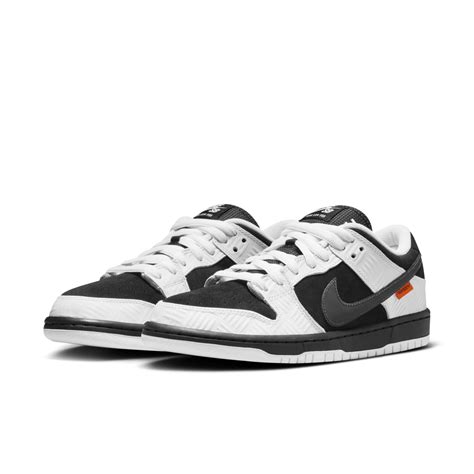 Nike SB x TIGHTBOOTH®︎ Dunk Low Pro 'Black and White' (FD2629-100 ...