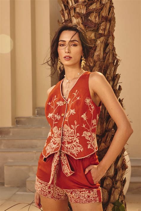 Official Online Store Of House Of Eda, Bridge To Luxury Women Wear
