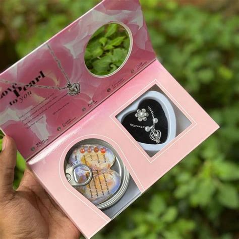 Valentine Gifts Online | V-Day Presents